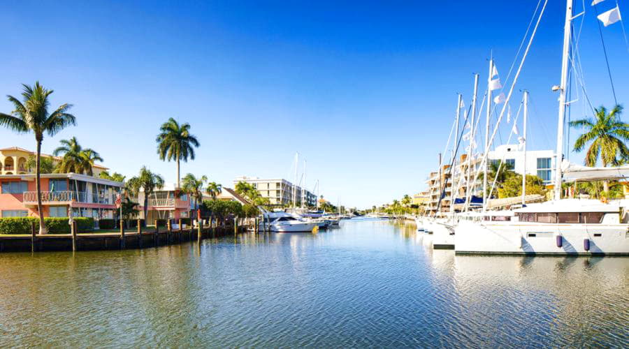 Oferujemy różnorodne opcje wynajmu samochodów na lotnisku w Fort Lauderdale.